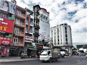 ngay ngã tư bảy hiền - mặt tiền trường chinh, tân bình, dt 4x11m - 2 lầu - giá 6 tỷ