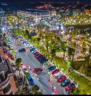 bán căn shophouse đối diện tttm vincom quảng trị, vị trí siêu vip - đang cho thuê ổn định
