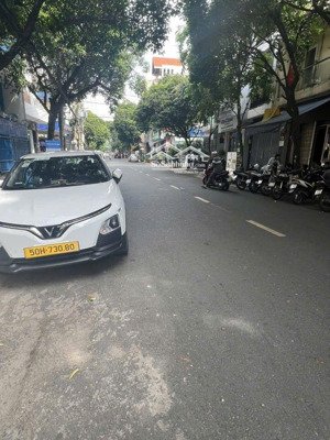 bán nhà 4 tầng,hẻm xe hơi thông,tô hiến thành,p13,q10.diện tích 62 m,giá nhỉnh 13 tỷ