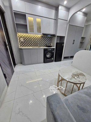 bán ccmn ngay gần mặt đường lĩnh nam gần các trường đại học, nhà 6t, giá chỉ 12 tỷ