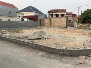 đất thổ cư 2 mặt tiền, gần chợ, sổ đỏ, đầu tư hay ở đều lời, giá hơn 10tr/m2, gần công nghiệp