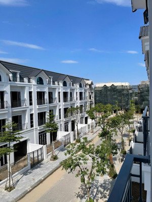 cho thuê nhà liền kề 4 tầng tại châu văn liêm, phú đô, nam từ liêm, diện tích 100m2 giá chỉ 20tr