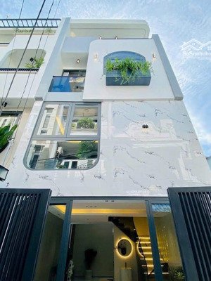 nhà mới thiết kế châu âu đường 5.5m bàn cờ-q3.giá 4tỷ690. đang cho thuê 25tr.gần bệnh viện bình dân