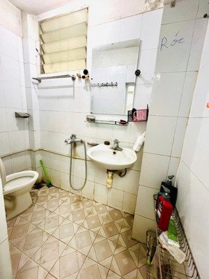 chính chủ bán nhà 3 tầng mặt ngõ kd kim mã 18m2x3t giá 5,05 tỷ