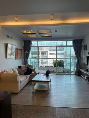 siêu phẩm 157m² 4pn, full nội thất xịn, giá chỉ 26tr tại hoàng anh river view