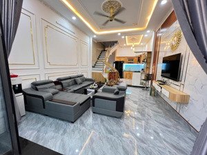 bán nhà mặt ngõ thái thịnh, sát ô tô, kinh doanh, thang máy, lô góc, dt 41m2*5t.