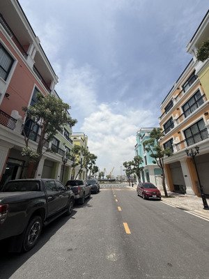 shophouse cạnh trường học 67.5m2 giá tốt nhất thị trường