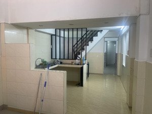 căn hộ dt 15tr sát mặt tiền hoàng diệu kiệt nhựa ô tô tải 4 pn riêng biệt đối diện chợ