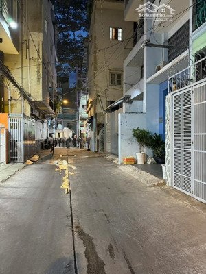 bán nr tại ngô quyền, 6,6 tỷ, 42m2, 3pn, 1wc, mặt tiền 5m, 3 tầng, sổ đỏ đầy đủ