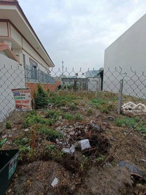 chính chủ kẹt tiền cần bán gấp lô đất 125m2/1,2 tỷ. mt đường an sơn gần biệt thự hằng nga. sổ sẵn.
