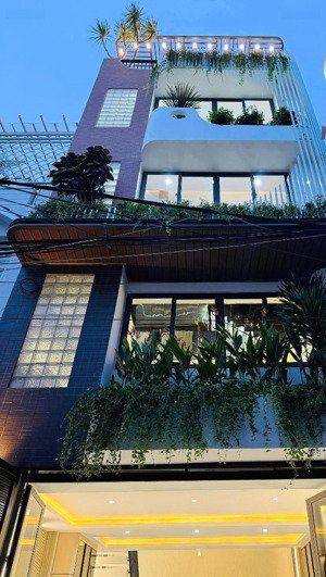 cần bán gấp nhà 52m² đường nguyễn đình chính, p11, phú nhuận. xây 5 tầng, hẻm 4m, giá 7tỷ 350 triệu