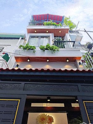 vợ chồng tôi bán gấp nhà lý thường kiệt, p. 14, quận 10, đang cho thuê 20triệu/tháng. hẻm thông 5m