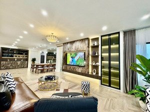 bán nhanh căn hộ 127.4m2 3pn2vs ban công đông nam nội thất siêu đẹp cần bán gấp giá 11,4 tỷ sẵn sổ