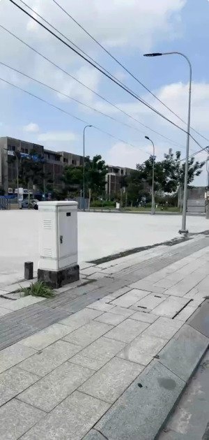 cho thuê đất trống đối diện the global city để làm kho xưởng, sân pickleball, xây nhà cho thuê