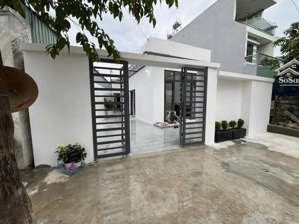chủ ngợp bán gấp nhà phú tân tdm