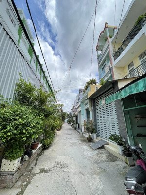 bán nhà giá rẻ quận 8,phạm hùng,nở hậu,34m2,giá 6 ty ,ngay sau trường lương văn can,hẻm xe hơi