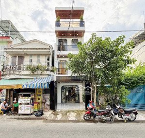 cần bán gấp nhà 3tỷ7/85m2 tôn đản phường 15 quận 4.gần đại học nguyễn tất thành, đang cho thuê 24tr