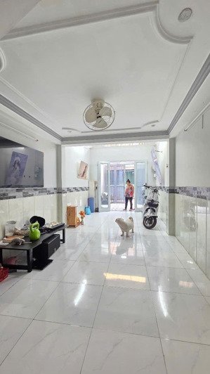 quận 6 nhà 4 tầng đường hậu giang diện tích 52m2 giá 6,4 tỷ.