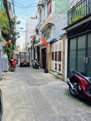 bán nhà 5 tầng có thang máy, hẻm xe tải cmt8, p11, q3 giá chỉ 9 tỷ