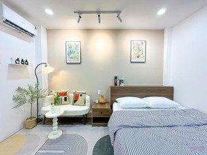 cho thuê căn hộ 1pn, 2pn & studio ban công, đường trần hưng đạo, q1, full nội thất ngay ga metro