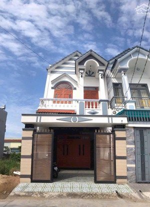 bán nhà trệt lầu giá rẻ gần vòng xoay an phú, thuận an