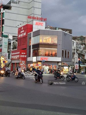 58 tỷ! bán gấp nhà mt lưu văn lang sát chợ bến thành (4,2x20m - xd 2 tầng - cho thuê 100tr/tháng)