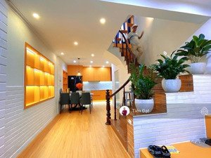 bán gấp nhà đẹp kim mã núi trúc - ba đình - chỉ 8.2 tỷ, cơ hội không thể bỏ lỡ! nhà 5 tầng mới xây.