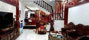 bán nhà 3 tầng full nội thất thiết kế sang trọng, hiện đại. mặt tiền bùi hiển, đà nẵng