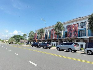 rẻ nhất khu !bán nhà phố suncasa central vĩnh tân 1 trệt 2 lầu view công viên giá 3.3 tỷ có sổ
