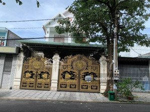 bán biệt thự khu sân bay khu vip diện tích khủng 10x30m - 4 tầng chỉ 42 tỷ