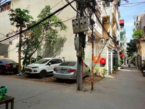 bán đất ngọc lâm, long biên: 33m, giá 6,89 tỷ: lô góc, ô tô, hiếm bán, gần chợ, sát phố