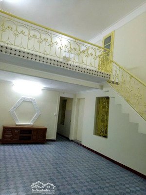 cho thuê nhà - kho xưởng tam trinh - 220m2/ 2 tầng ngõ ô tô điều hòa nóng lạnh 12tr/ tháng