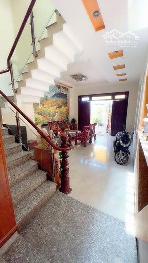 bán nhà 3 tầng hẻm xe hơi -đường nam hoà- phước long a - 95m2 (4,84x20)- chỉ : 11 tỷ - 4pn- 3wc