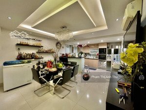 ở ngay villa đẹp nhất nhì nam kỳ khởi nghĩa ngang 10.4m, 5 tầng, 6pn nội thất xịn. giá 22.99 tỷ tl