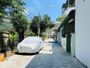 ngang 6m góc 2 mặt tiền, diện tích 100 m2 nhà 3 tầng đường sử hy nhan, vĩnh hòa, nha trang giá rẻ.