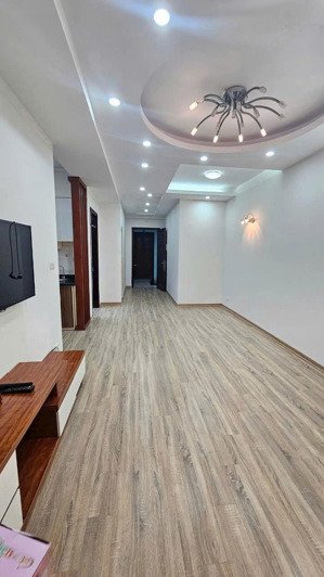 cần bán gấp cc sông nhuệ dt 69m2, 2pn, cửa tb, bc đn. chỉ nhỉnh 3 tỷ. view siêu đẹp. 