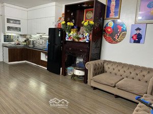 chính chủ cần bán căn hộ ct4 xa la, dt 70m2, 2pn, 2vs, tầng trung, giá cực tốt, lh 