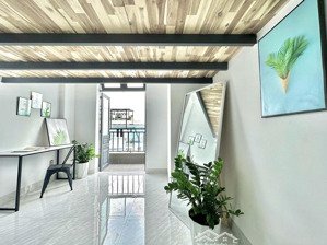 cho thuê căn hộ có gác full nội thất ban công thoáng mát gần sân bay , cv gia định , đại học cn