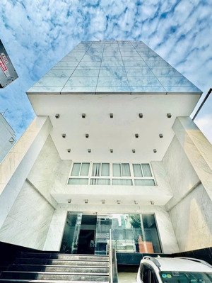 bán tòa nhà siêu vị trí mt nguyễn văn thủ quận 1 - (8,3x26m) - hầm, 8 tầng - hđt: 420tr/th - 100 tỷ