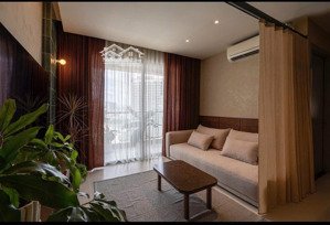 thuê 2pn 2wc 80m2 tôn gỗ mới 100% ban công view chill - bên vân đồn quận 4 gần q1 q3 lh 