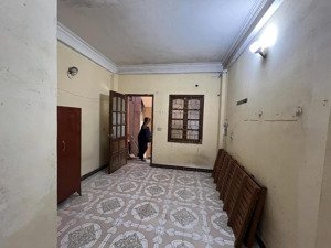 bán nhà trần hữu tước đống đa dt 42m x 5t x mt 3,4m giá 10,9 tỷ có thương lượng