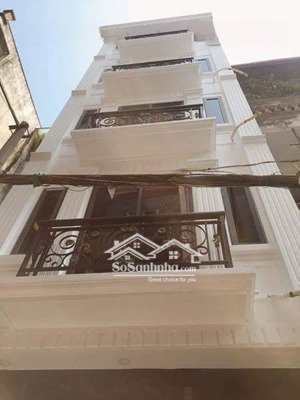 chính chủ bán nhà cầu giấy ô tô đỗ 40m2 5 tầng 8 phòng khép kín kinh doanh 10,9 tỷ 