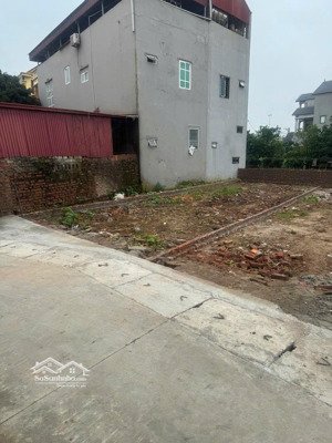 bán đất thôn đại bái, xã quang minh, mê linh. gần đường quốc lộ 23, và ubnd xã quang minh