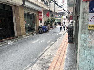 phân lô - lô góc - mặt tiền 7m - ô tô vào nhà - phố hồng mai