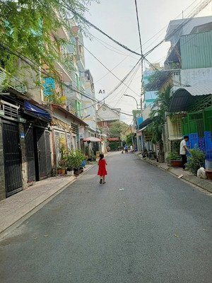 cần bán gấp nhà hẻm ô tô trường chinh q.12, 52m², 2 tầng, giá chỉ 4.2 tỷ 