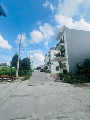 52m2 siêu phẩm tại quỳnh hoàng, nam sơn ngay cc giá 1,43 tỷ. lh: 