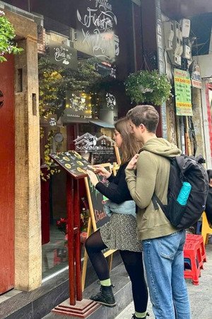 (chính chủ) tôi cần bán nhà mặt phố hàng nón, q hoàn kiếm, dt 52 m2 x 3 t, mt 4,6 m. 44 tỷ