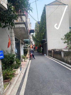 cho thuê nhà đức giang 3 ngủ-7 triệu