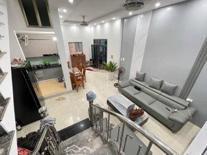 nhà hồng tiến - 50m2 - chỉ 7,99 tỷ - cách 3 nhà ra mặt phố hông tiến