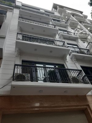 chính chủ nhờ bán nhà hoàng hoa thám lô góc 3 phòng ngủ ngay ô tô tránh